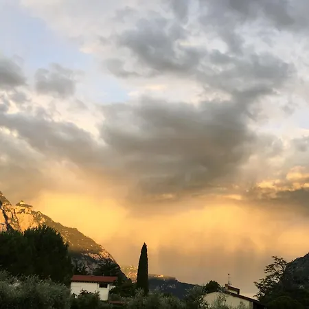 Buddy's House View Pet Friendly Whit Garage Apartmán Abbadia Lariana