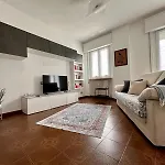 Buddy's House View Dog Friendly Whit Garage Apartment